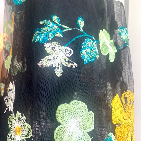 Current season NWT Marchesa Black Tulle Embroidered Floral Tea Length Gown. - Picture 7 of 13